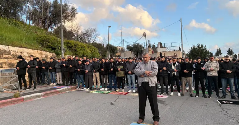 ঈদের দিনে আল-আকসা মসজিদ বন্ধ